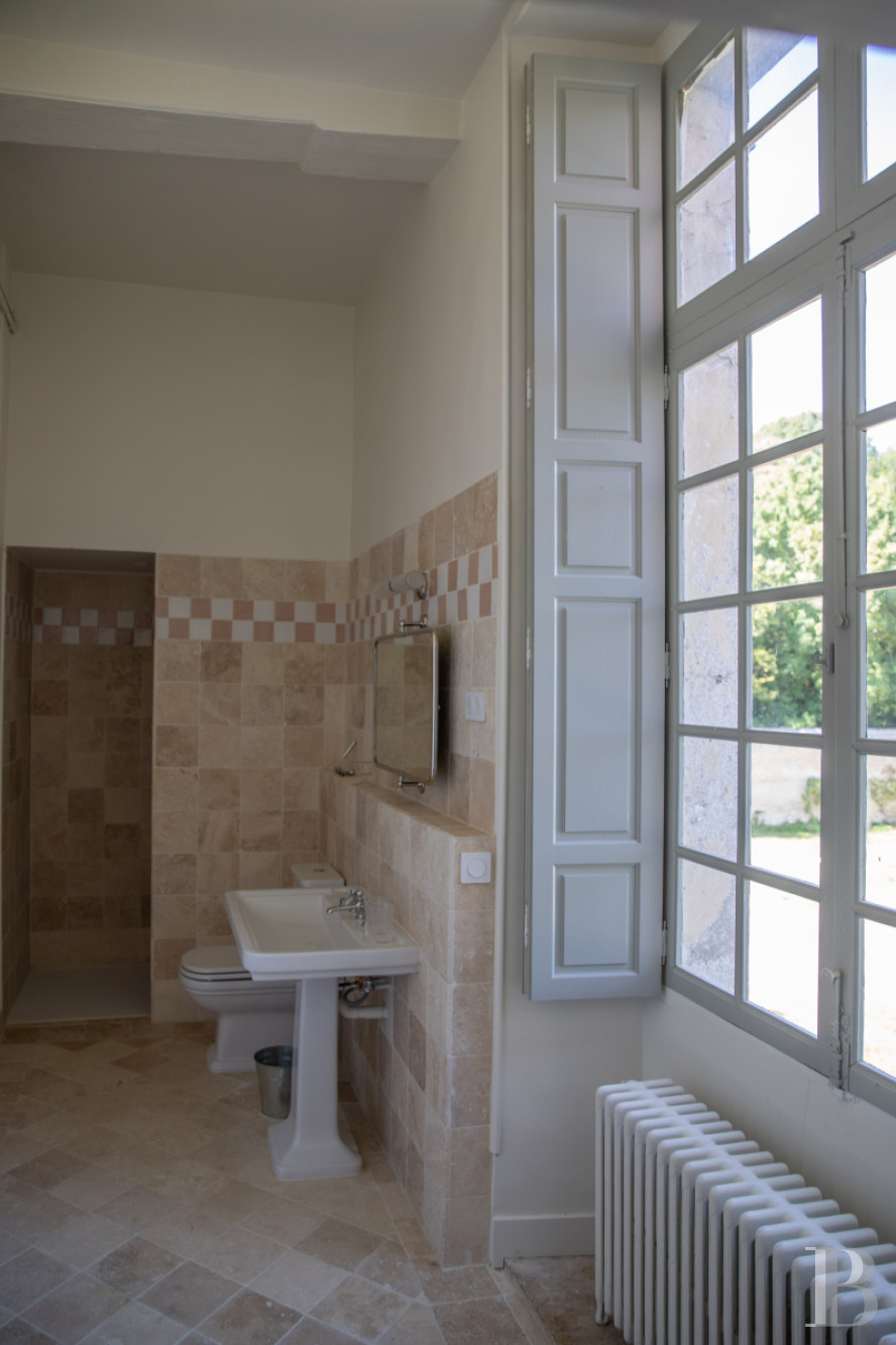 A château and its outbuildings in walled grounds to the north-east of Falaise, in Calvados - photo  n°32